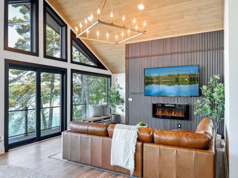 Leo'S Bear Lake Hideaway Kalkaska Exterior photo