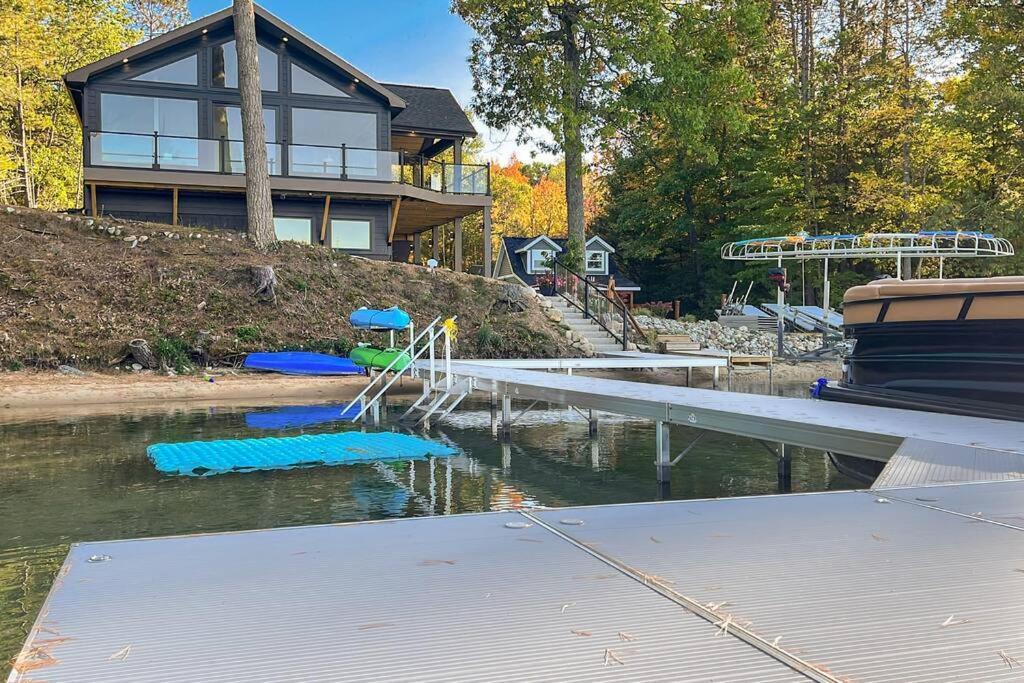 Leo'S Bear Lake Hideaway Kalkaska Exterior photo